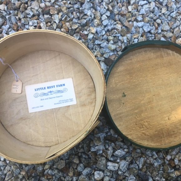 Primitive Art - Country Style Storage Box - Picture 3 of 4